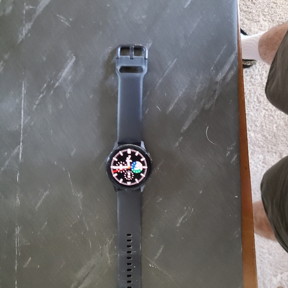 Samsung Galaxy Watch Active2 - Black - Picture 4 of 4